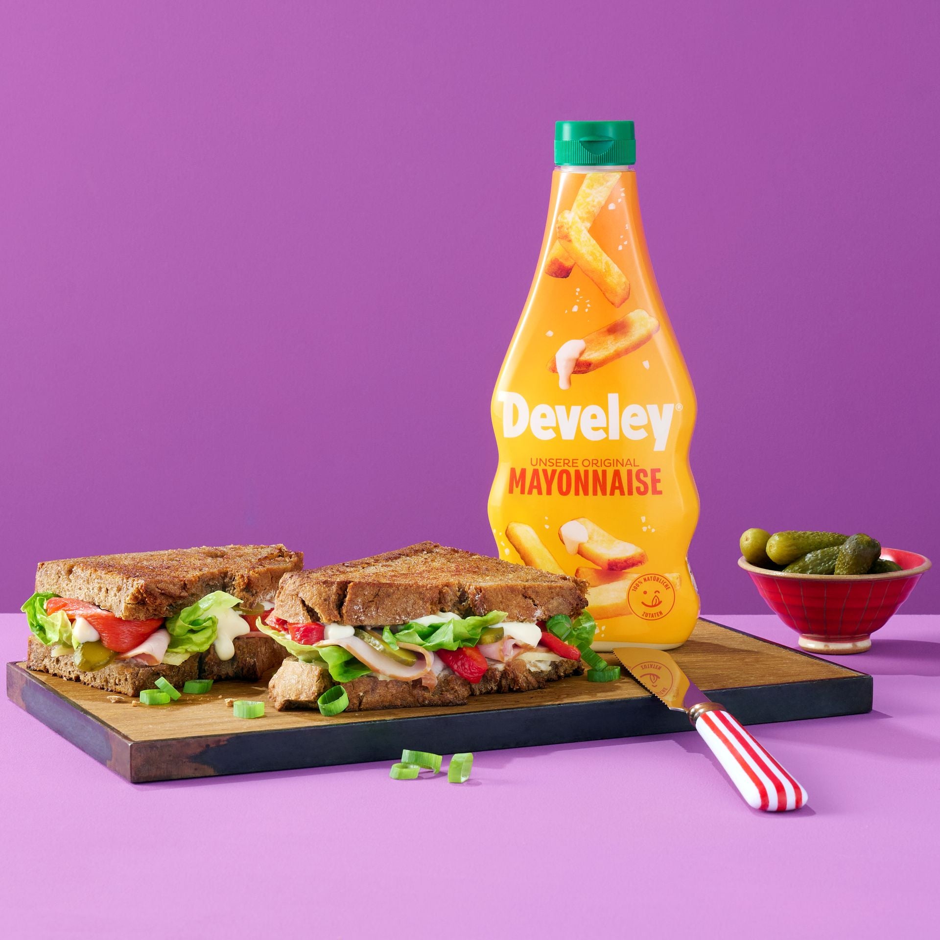 Saftig-knuspriges Käse-Schinken-Sandwich Saftig-knuspriges Käse-Schinken-Sandwich