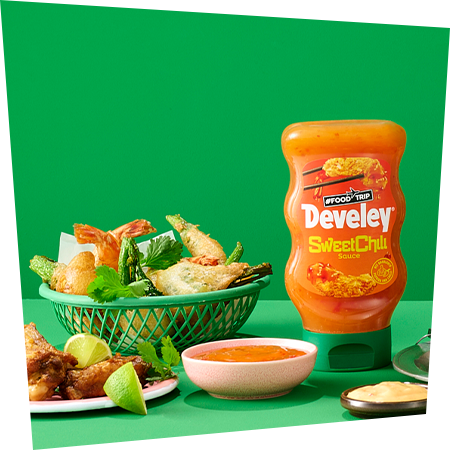 Frittiertes Tempura Gemüse serviert mit der Sweet Chili Sauce von Develey