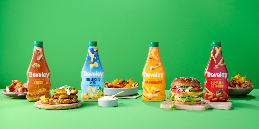 Develey Tomaten Ketchup und Mayo mit Currywurst, Burger und Wedges