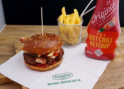 Rezept, Gericht von Develey: Big Spicy Burger mit Hot Chili Ketchup, Tabasco, scharf, hot, chili-sauce, our original,