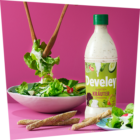 Develey Garten Kräuter Dressing 500 ml Flasche Salatschüssel